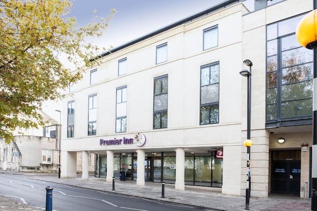 Gallery - Premier Inn Bath City Centre