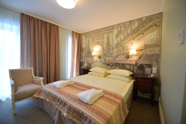 Gallery - Renomme