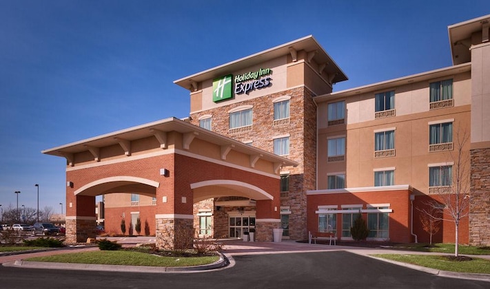 Gallery - Holiday Inn Express & Suites Overland Park, An Ihg Hotel