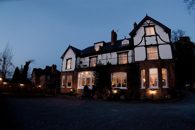 Gallery - Oyo Rayanne House Guest Accommodation