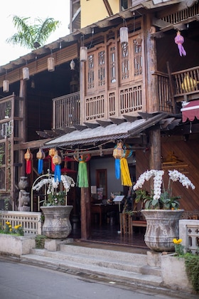 Gallery - Nightbazaar Inn Hotel