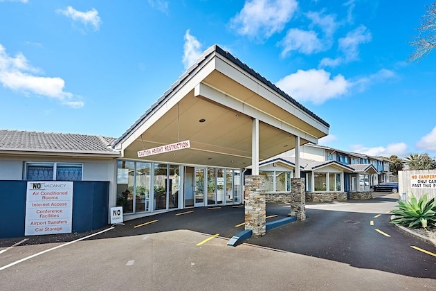 Gallery - Auckland Airport Lodge
