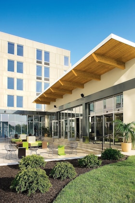Gallery - Aloft Portland Airport At Cascade Station