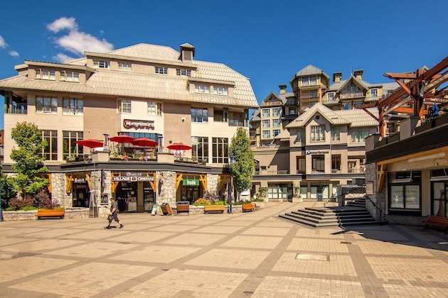 Gallery - Whistler Village Centre By Whiski Jack