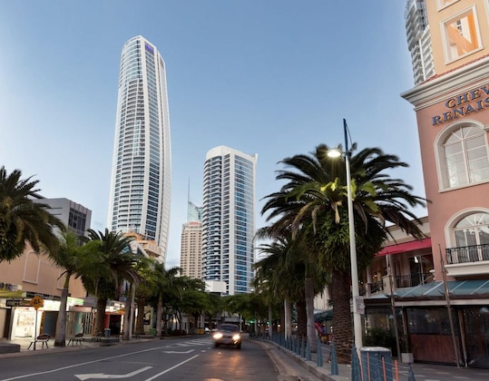 Gallery - Hilton Surfers Paradise Hotel & Residences