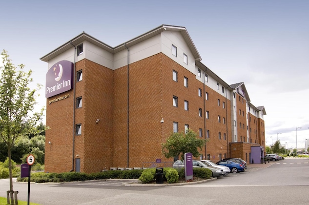 Gallery - Premier Inn Castleford (Xscape