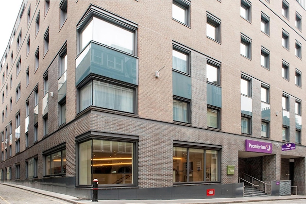 Gallery - Premier Inn London Bank (Tower)