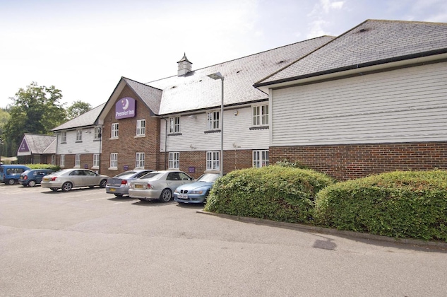 Gallery - Premier Inn Maidstone (Sandling)