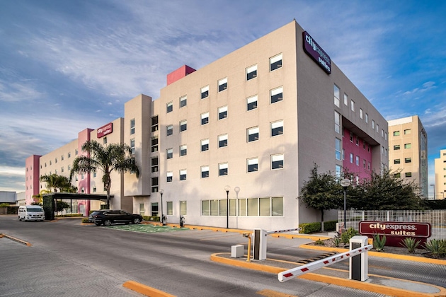 Gallery - City Suites Queretaro