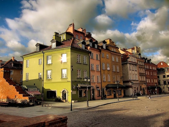 Gallery - Castle Square Apartment