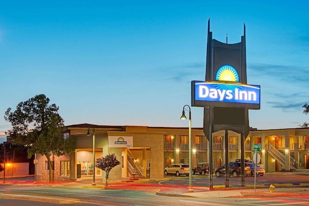 Gallery - Days Inn By Wyndham Albuquerque Downtown