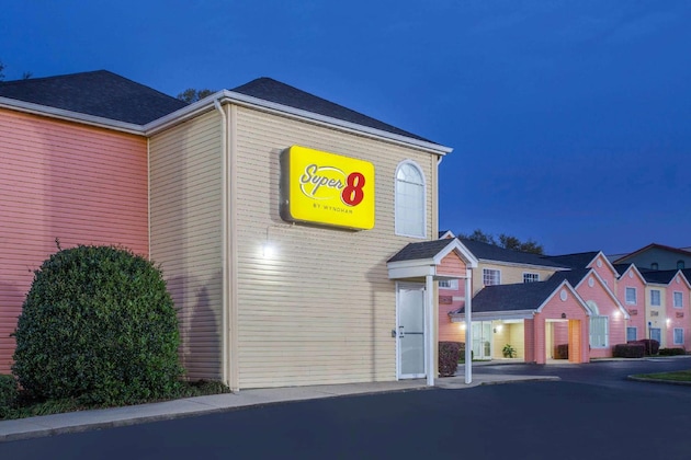 Gallery - Super 8 By Wyndham Pensacola