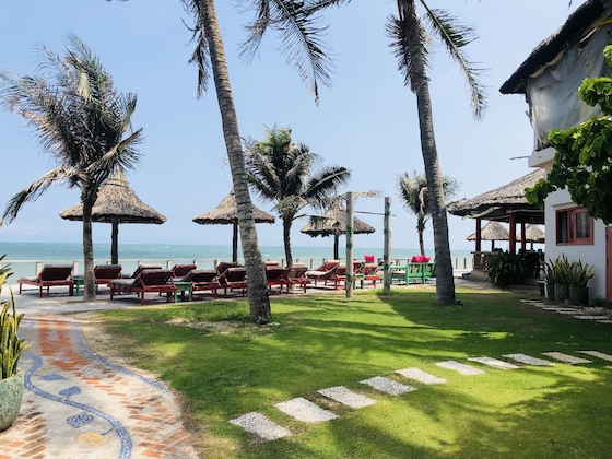 Gallery - Full Moon Beach
