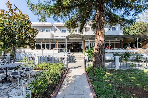 Gallery - Silver Bay Hotel