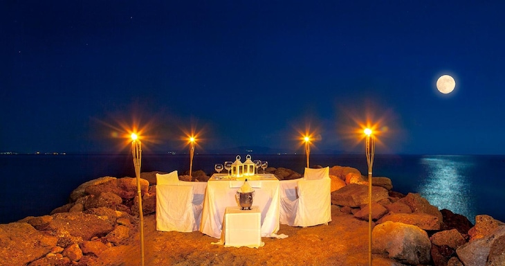 Gallery - White Suites