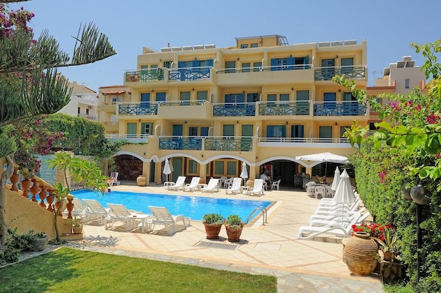 Gallery - Petra Beach Hotel