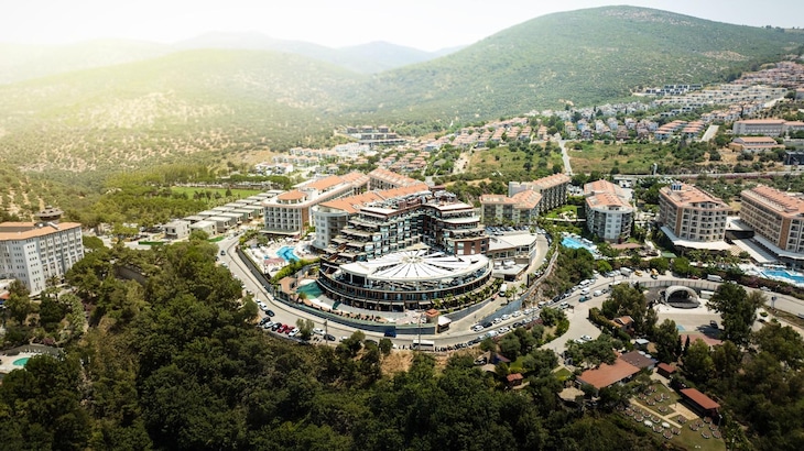 Gallery - Qlusive Hotel