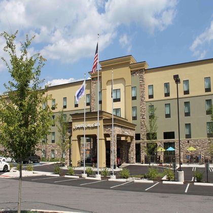 Gallery - Hampton Inn & Suites Bartonsville