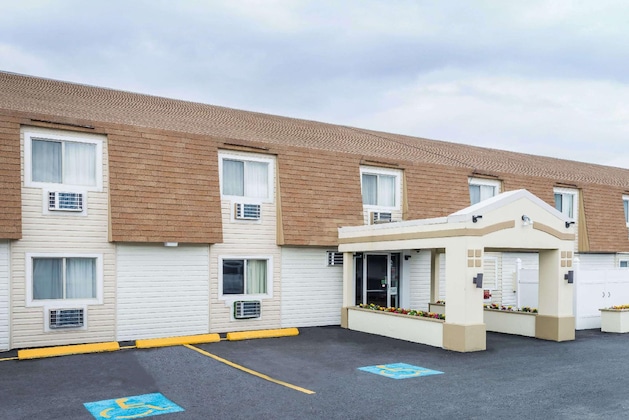 Gallery - Super 8 By Wyndham Bangor