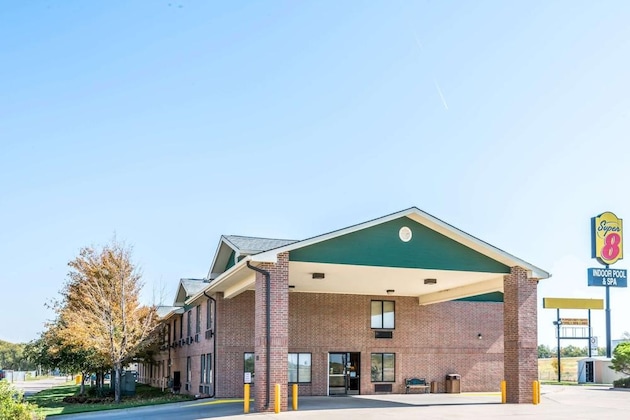 Gallery - Super 8 By Wyndham Salina I-70