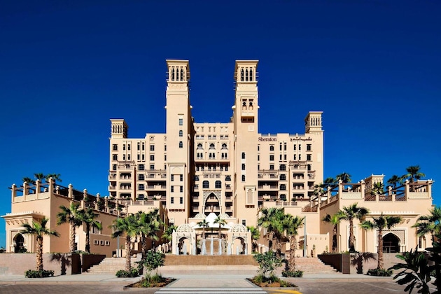 Gallery - Sheraton Sharjah Beach Resort & Spa