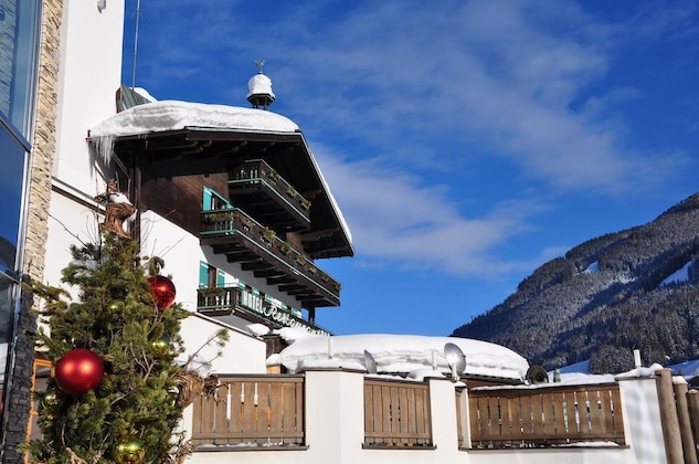 Gallery - Stammhaus Wolf (Ex Haus Wolf Im Alpine Palace New Balance)