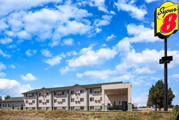 Gallery - Super 8 By Wyndham Pueblo