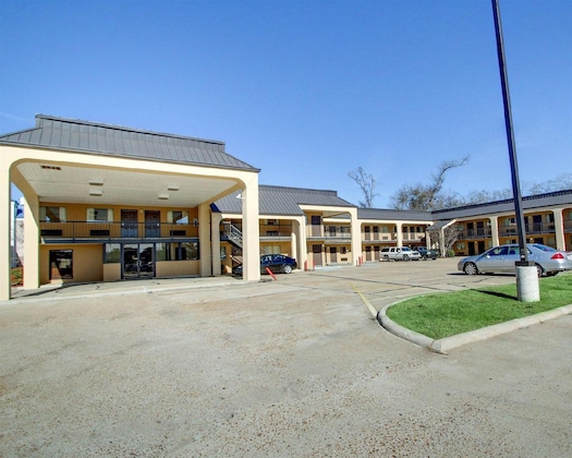 Gallery - Econo Lodge Pearl
