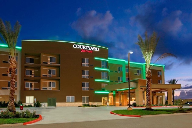 Gallery - Courtyard By Marriott Victoria