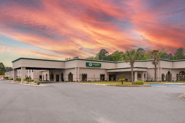 Gallery - Cottonwood Suites Savannah Hotel & Conference Center