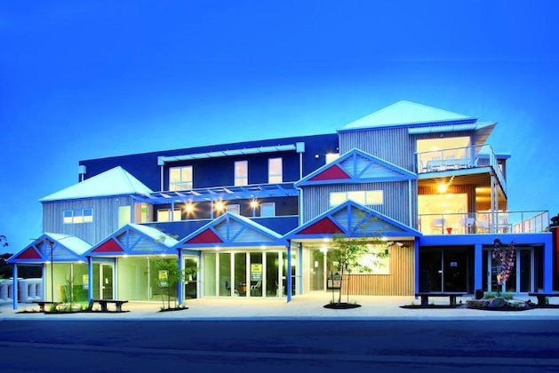 Gallery - The Island Accommodation - Hostel