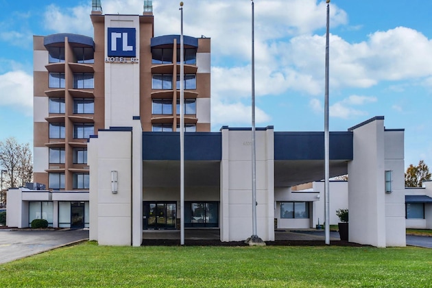 Gallery - St. Louis Airport Hotel