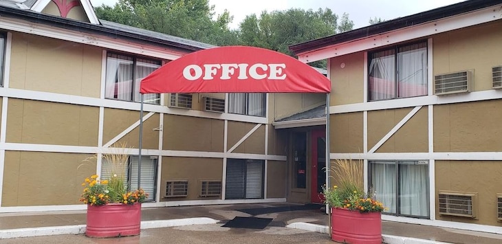 Gallery - Adventure Inn - Glenwood Springs