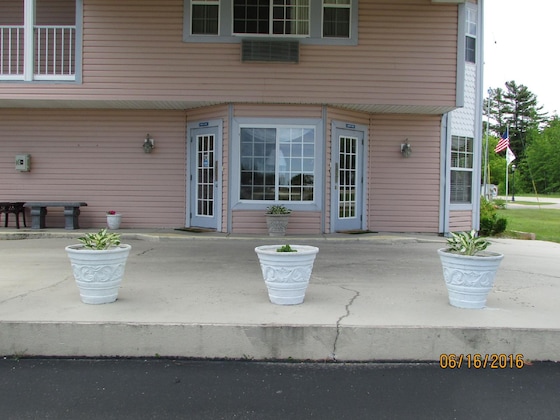 Gallery - Great Lakes Inn