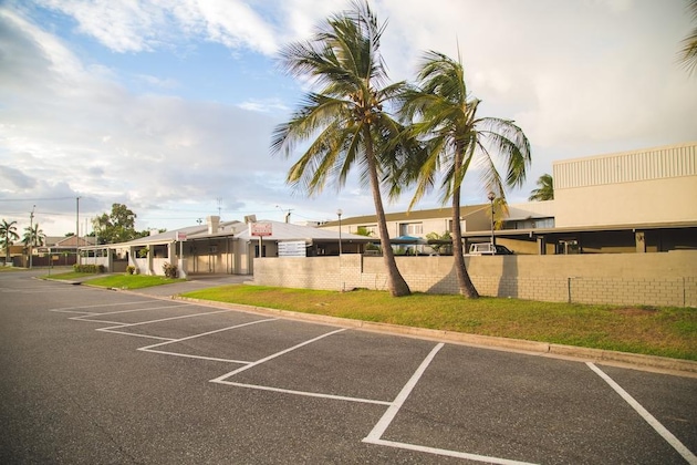 Gallery - Hampton Villa Motel