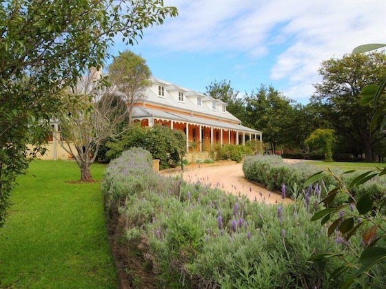 Gallery - Fitzroy Inn Historic Retreat