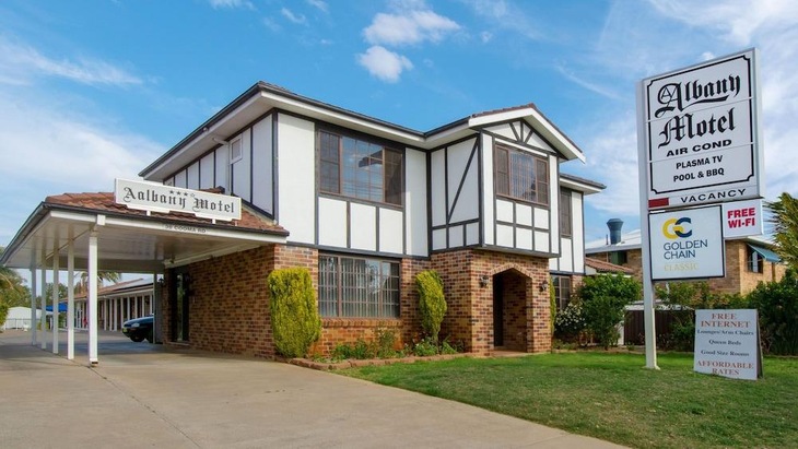 Gallery - Aalbany Motel