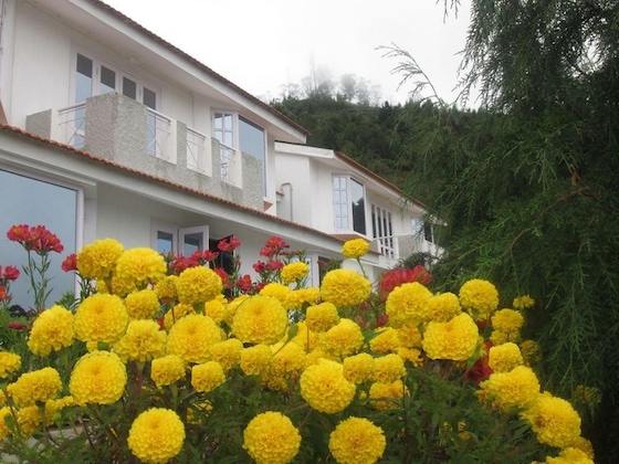 Gallery - Country Club Valley Vista