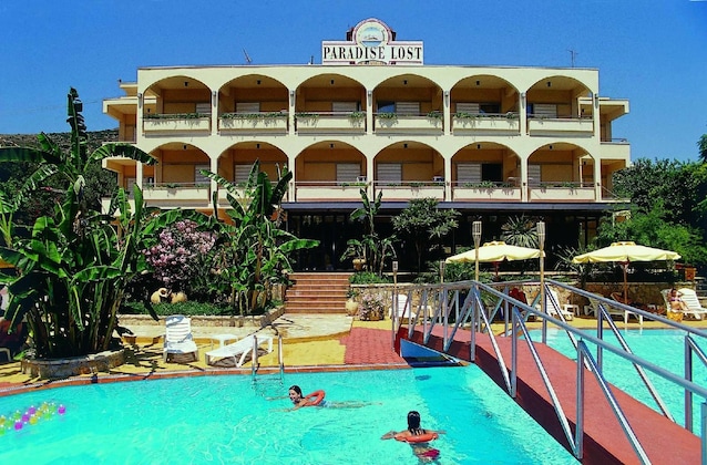 Gallery - Paradise Lost Hotel-Apartments