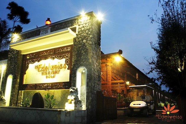 Gallery - Chrome Hotel & Resort Solo