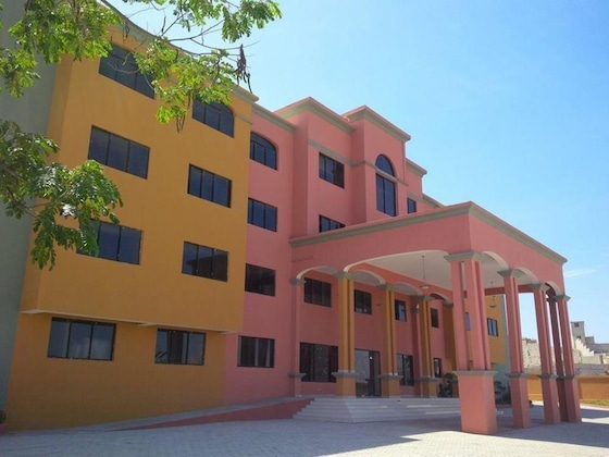 Gallery - Le Monte Cristo Hotel & Suites