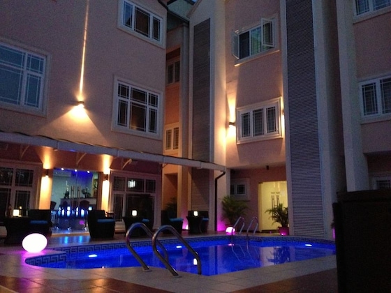 Gallery - Grandbee Suites