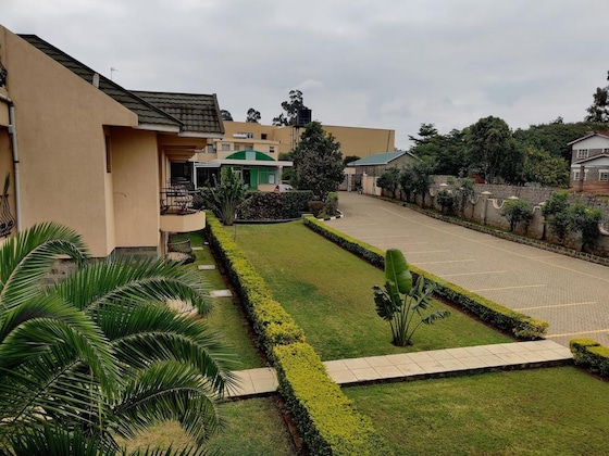 Gallery - Longview Suites
