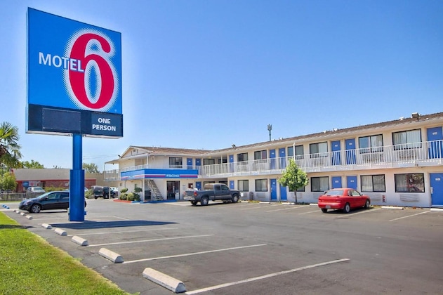 Gallery - Motel 6 Monterey