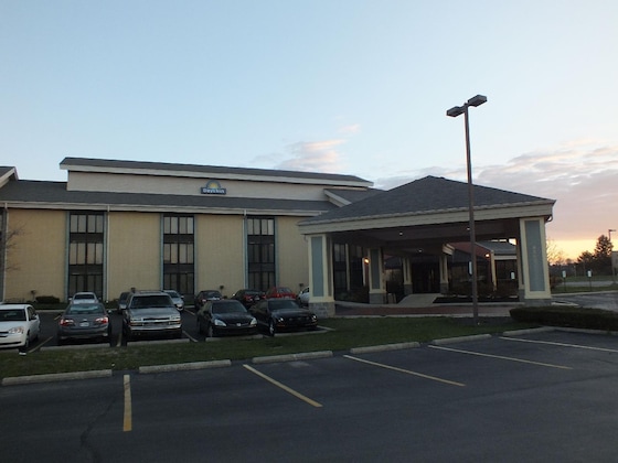 Gallery - Days Inn By Wyndham Indianapolis Northeast