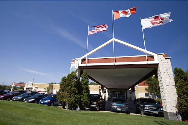 Gallery - Canad Inns Destination Centre Garden City
