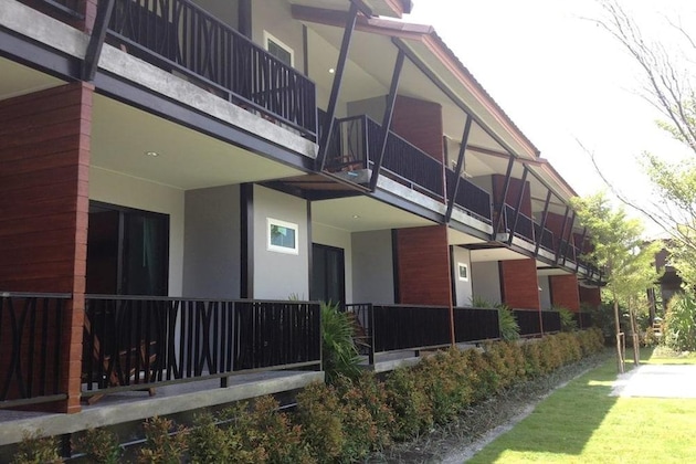 Gallery - The Breeze Lipe Resort