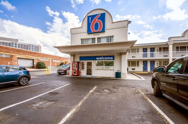 Gallery - Motel 6 Washington Dc Convention Center
