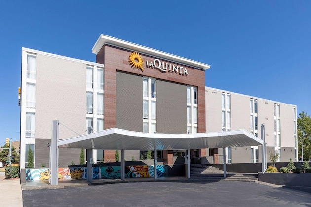 Gallery - La Quinta Inn & Suites By Wyndham Tulsa Downtown Route 66