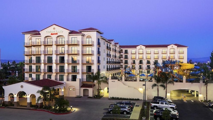 Gallery - Courtyard By Marriott Anaheim Theme Park Entrance